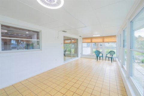 Villa ou maison à vendre à Eustis, Floride: 3 chambres, 123.37 m2 № 2342127 - photo 6