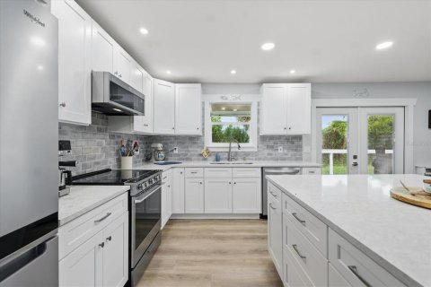 House in Edgewater, Florida 3 bedrooms, 139.35 sq.m. № 1761436 - photo 9