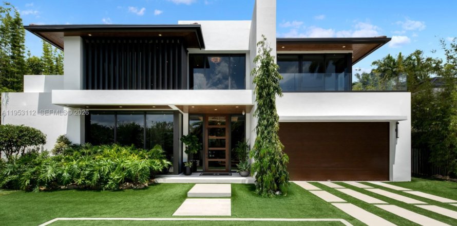 Villa ou maison à South Miami, Floride 6 chambres, 628.67 m2 № 2007561