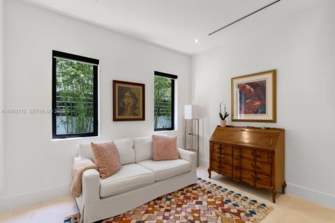 Villa ou maison à vendre à South Miami, Floride: 6 chambres, 628.67 m2 № 2007561 - photo 17