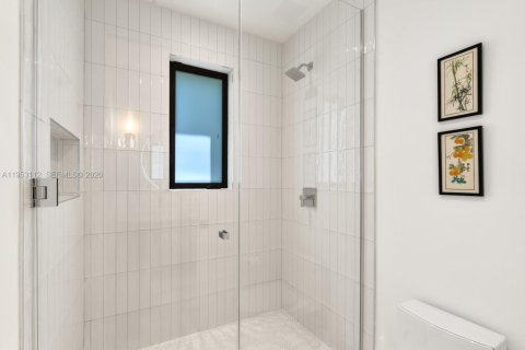 Villa ou maison à vendre à South Miami, Floride: 6 chambres, 628.67 m2 № 2007561 - photo 15