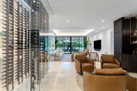 Villa ou maison à vendre à South Miami, Floride: 6 chambres, 628.67 m2 № 2007561 - photo 22