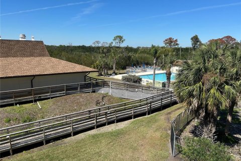 Condo in Saint Petersburg, Florida, 2 bedrooms  № 2094316 - photo 2