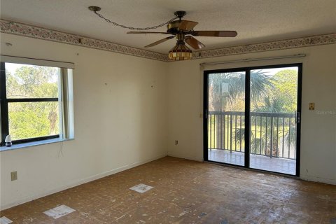 Condo in Saint Petersburg, Florida, 2 bedrooms  № 2094316 - photo 4