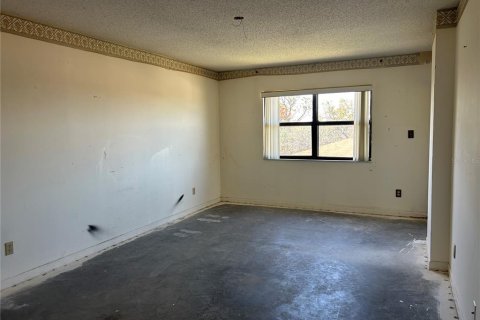 Condo in Saint Petersburg, Florida, 2 bedrooms  № 2094316 - photo 6