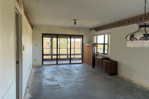 Condo in Saint Petersburg, Florida, 2 bedrooms  № 2094316 - photo 3
