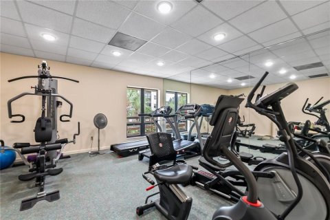 Condo in Saint Petersburg, Florida, 2 bedrooms  № 2094316 - photo 20