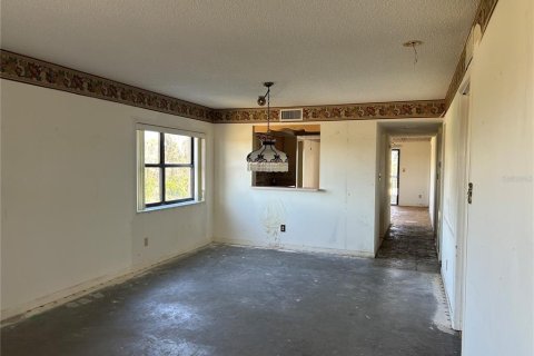 Condo in Saint Petersburg, Florida, 2 bedrooms  № 2094316 - photo 12