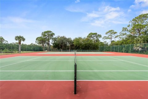 Condo in Saint Petersburg, Florida, 2 bedrooms  № 2094316 - photo 23