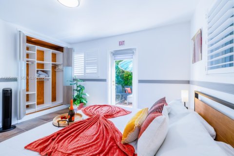 Casa en venta en Hollywood, Florida, 3 dormitorios, 149.39 m2 № 2180696 - foto 10