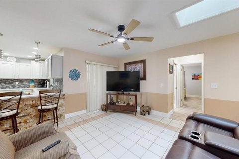 Villa ou maison à vendre à Palm Coast, Floride: 3 chambres, 190.64 m2 № 2287749 - photo 18