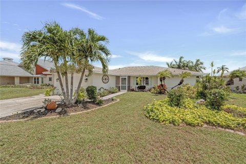 Casa en venta en Fort Myers, Florida, 3 dormitorios, 133.41 m2 № 1904008 - foto 5