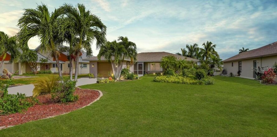 Casa en Fort Myers, Florida 3 dormitorios, 133.41 m2 № 1904008
