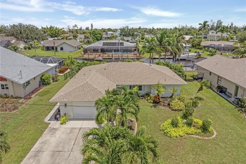 Casa en venta en Fort Myers, Florida, 3 dormitorios, 133.41 m2 № 1904008 - foto 3