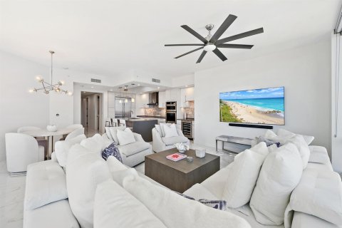 Condo in North Palm Beach, Florida, 2 bedrooms  № 2087781 - photo 12