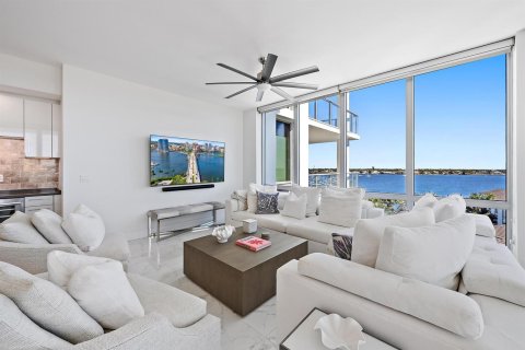 Condo in North Palm Beach, Florida, 2 bedrooms  № 2087781 - photo 10