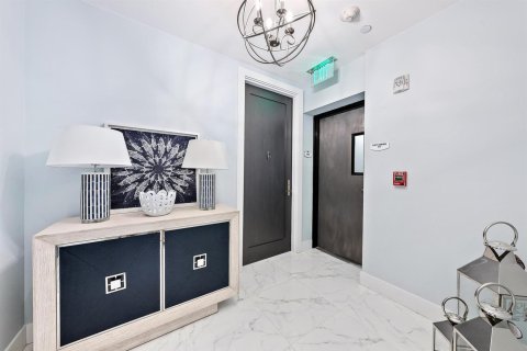 Condo in North Palm Beach, Florida, 2 bedrooms  № 2087781 - photo 24