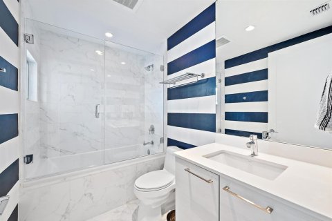 Condo in North Palm Beach, Florida, 2 bedrooms  № 2087781 - photo 21