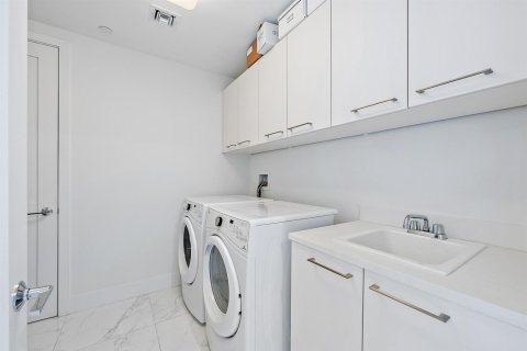 Condo in North Palm Beach, Florida, 2 bedrooms  № 2087781 - photo 22