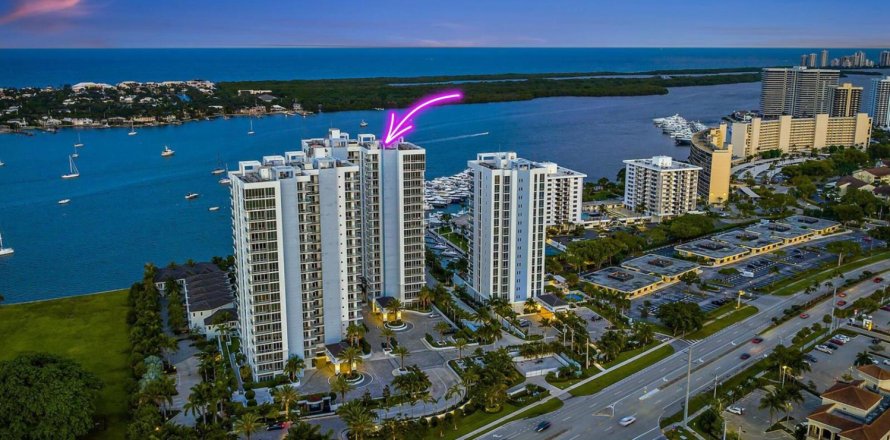 Condo in North Palm Beach, Florida, 2 bedrooms  № 2087781