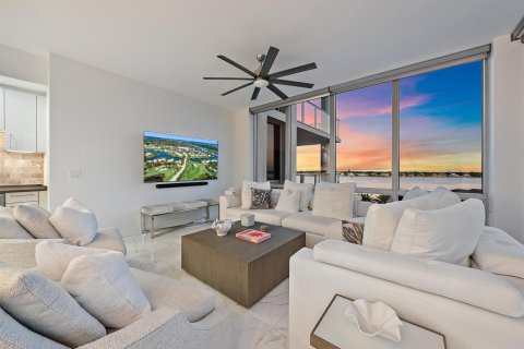Condo in North Palm Beach, Florida, 2 bedrooms  № 2087781 - photo 4