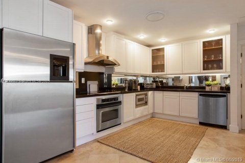Condominio en venta en Miami Beach, Florida, 2 dormitorios, 114.27 m2 № 1729259 - foto 8