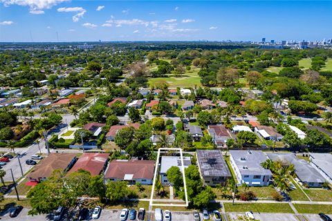 Villa ou maison à vendre à North Miami Beach, Floride: 2 chambres, 148.64 m2 № 1727567 - photo 29