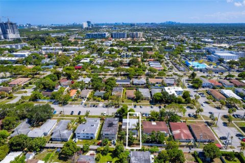 Villa ou maison à vendre à North Miami Beach, Floride: 2 chambres, 148.64 m2 № 1727567 - photo 28