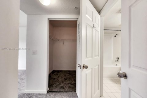 Condominio en venta en West Palm Beach, Florida, 3 dormitorios, 120.77 m2 № 2077075 - foto 12