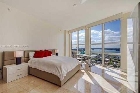 Condominio en alquiler en Bal Harbour, Florida, 3 dormitorios, 271.09 m2 № 2056661 - foto 17