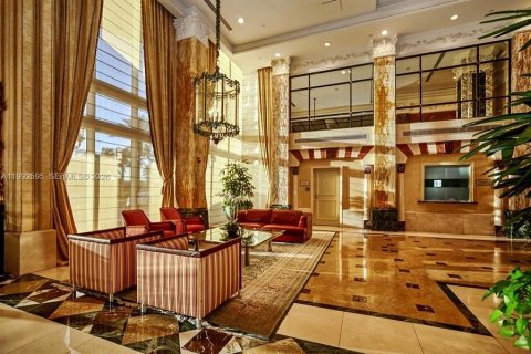 Condominio en alquiler en Bal Harbour, Florida, 3 dormitorios, 271.09 m2 № 2056661 - foto 27