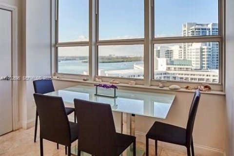 Condominio en alquiler en Bal Harbour, Florida, 3 dormitorios, 271.09 m2 № 2056661 - foto 12