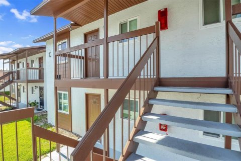 Copropriété à louer à Zephyrhills, Floride: 2 chambres, 81.38 m2 № 2319213 - photo 4