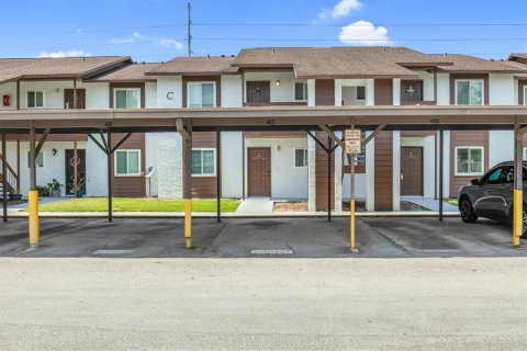 Condo à Zephyrhills, Floride, 2 chambres  № 2319213