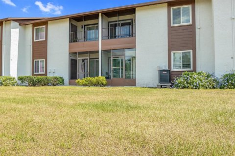 Copropriété à louer à Zephyrhills, Floride: 2 chambres, 81.38 m2 № 2319213 - photo 19