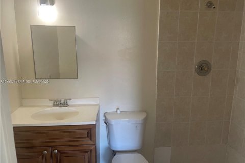 Apartment in Hollywood, Florida 2 bedrooms, 978.91 sq.m. № 1952741 - photo 7