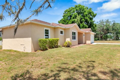 House in Plant City, Florida 3 bedrooms, 170.94 sq.m. № 1797910 - photo 4