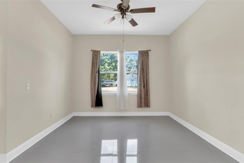 House in Plant City, Florida 3 bedrooms, 170.94 sq.m. № 1797910 - photo 15