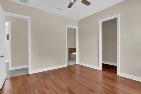 House in Plant City, Florida 3 bedrooms, 170.94 sq.m. № 1797910 - photo 21