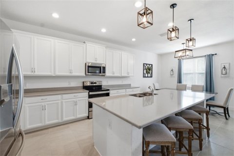 House in Groveland, Florida 4 bedrooms, 194.35 sq.m. № 2230798 - photo 6