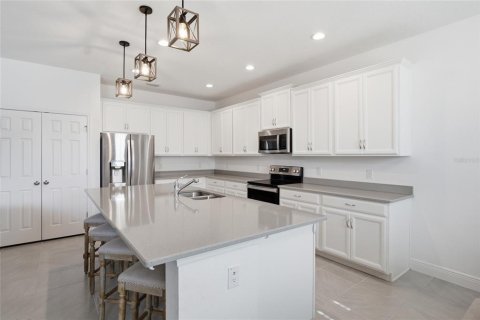 House in Groveland, Florida 4 bedrooms, 194.35 sq.m. № 2230798 - photo 8