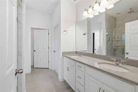 House in Groveland, Florida 4 bedrooms, 194.35 sq.m. № 2230798 - photo 14