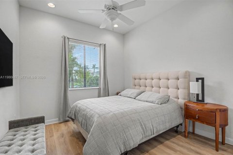 Купить виллу или дом в Катлер-Бей, Флорида 5 спален, 284.37м2, № 2044784 - фото 22