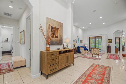 Купить виллу или дом в Катлер-Бей, Флорида 5 спален, 284.37м2, № 2044784 - фото 3