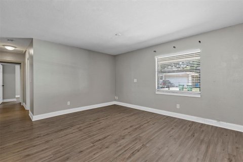 Villa ou maison à louer à Maitland, Floride: 3 chambres, 122.91 m2 № 2101834 - photo 11