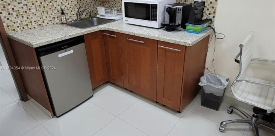 Bureau à Miami, Floride № 1224662