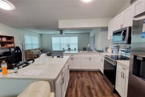 House in New Port Richey, Florida 2 bedrooms, 119.94 sq.m. № 2155548 - photo 17