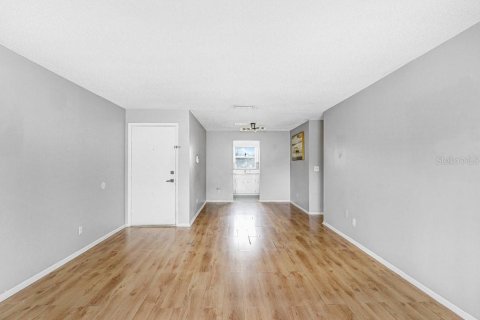 Copropriété à louer à Tampa, Floride: 4 chambres, 126.63 m2 № 2437373 - photo 15
