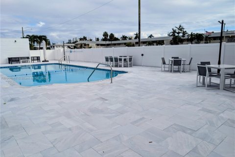 Купить кондоминиум в Халландейл-Бич, Флорида 1 спальня, 55.74м2, № 1955245 - фото 7