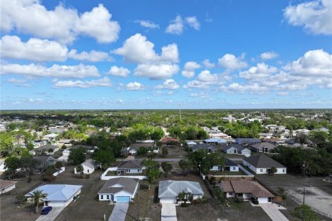 Casa en venta en Port Charlotte, Florida, 3 dormitorios, 148.92 m2 № 2116212 - foto 6
